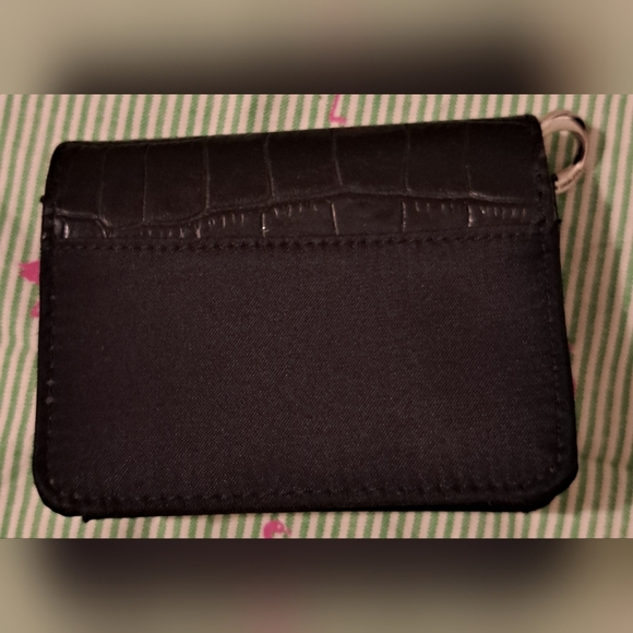 Vintage Barbara Bolan Black Croc Embossed Leather Compact Casual Wallet Billfold - Picture 2 of 9